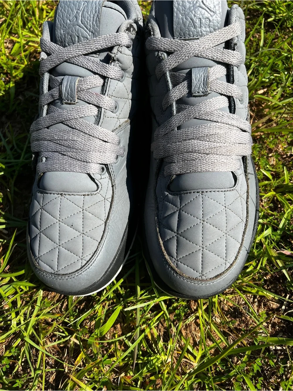 CLEAN Air Jordan size 8 Mens Clutch Grey Casual Shoes